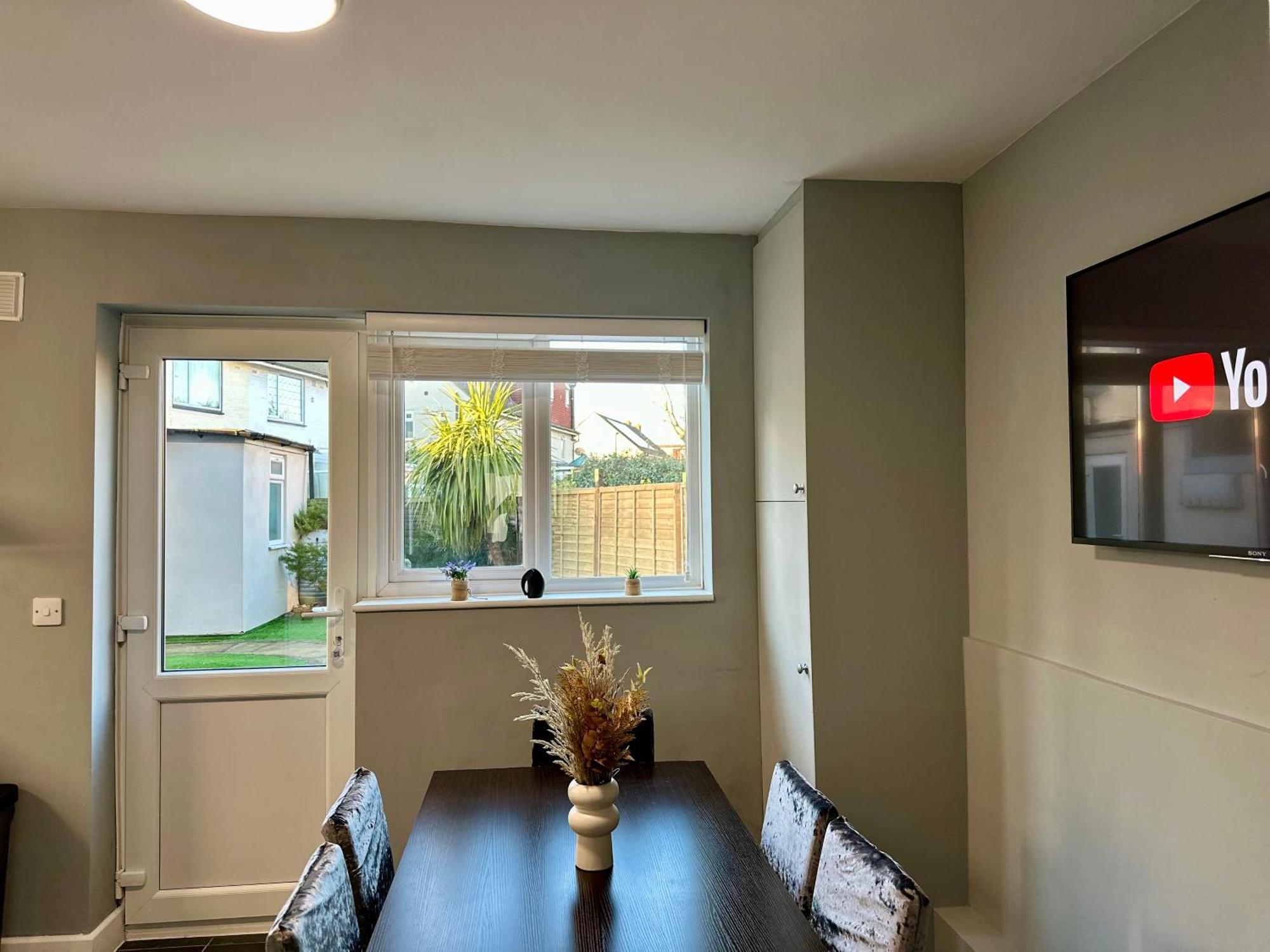 Cosy Ensuite Double Room, Near Heathrow Airport Northolt  Exteriér fotografie